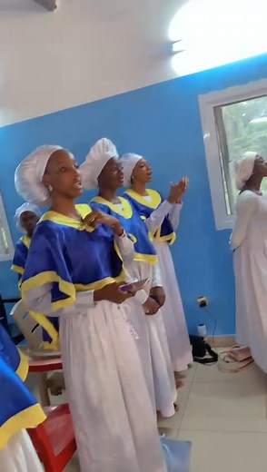 Hmm... check out the choir’s position — does this seem right to you? #cccnews24 #ccc #celestialchurch | CCCNews24