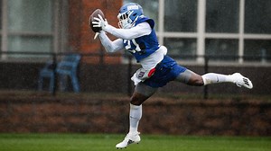 Giants practice with more intensive protocols