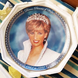 Guide to Franklin Mint Collector Plates | LoveToKnow