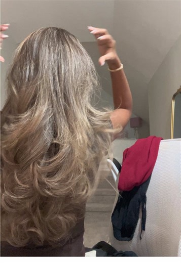 How to Make Your Hair Blowout Last for Days