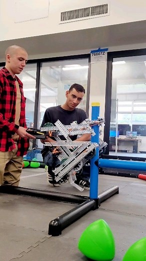 This is what preparing to make a run at first place looks like in the robotics world. 🤖 The team's first competition is at Foothill HS on November 11! Get after it boys! @robotics | Whittier Christian High School