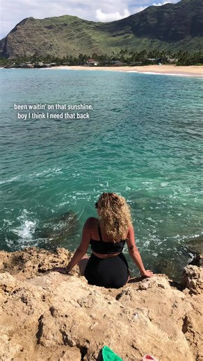 Beach Vibes and Sunshine: Capturing Island Life