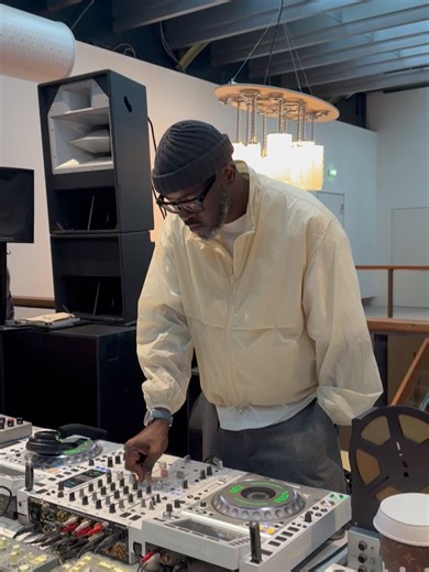 15K views · 602 reactions | Deep Tech Minimal on Reels | Facebook