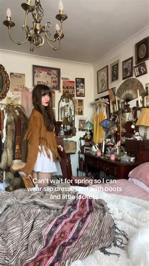 The Perfect Vintage Look: Slip Dresses and Boots