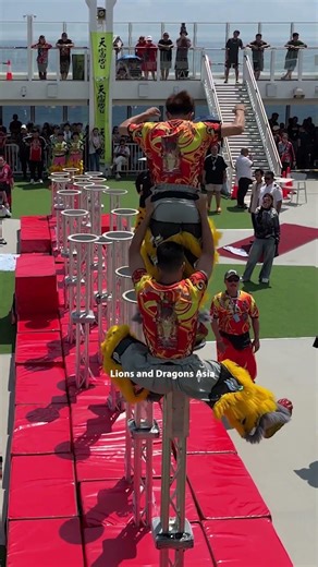 Acrobatic Lion Dance Practice - Tian Eng Thailand 泰國天鷹龍獅學院