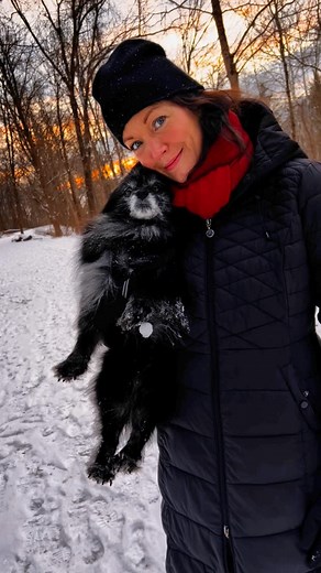 Bellamy Young on Instagram: "Hope everyone is having a beautiful holiday! I'm sending each of you so very much snowy love! ❄️🥰❤️"