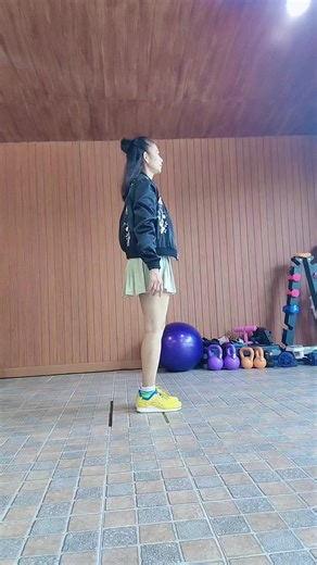 Basic Shuffle Dance Tutorial with Teacher Jen