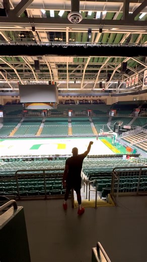 NBA Shooting Coach ( Chris Matthews ) on Instagram: "I understand it now!!🎯 when ya’ll going to learn to leave me the hell alone!!!😡😡 wait until you see what’s next!! #Iunderstanditnow #LethalShooter - Passer: @coach21jones Film: @manifestmcclinton Shooter: ( @lethalshooter )"