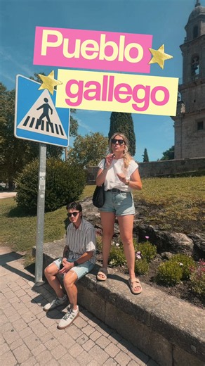 Pueblos que descubrir en Galicia 📍 Allariz 👉🏽Parte 1 de esos rincones que merece muchísimo la pena conocer. Allariz, en Ourense, es uno de esos pueblos que te conquista paseando con calles de piedra, muchísimo encanto y el río Arnoia acompañando todo el recorrido. 🤍 👋🏽Súper recomendable si estáis por Galicia y queréis descubrir algo diferente. Y esto solo acaba de empezar… nos vemos en agosto por Galicia 🫶🏼 ¿Me dejáis recomendaciones de dónde ir y qué ver? #pueblosgalicia #galicia #turis