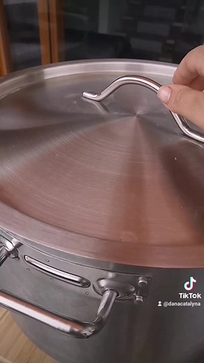 Delicious Romanian Zacusca Recipe with Eggplant and Paprika