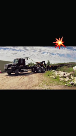 #rbdumpsters #rolloffdumpster #dekalbcounty #boytoys #loadingup #hooklift #rollofftruck #rollofflife #heavyload #demo #illinois