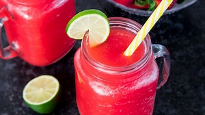 11K views · 54 reactions |  For a seriously refreshing slush drink, my Frozen Strawberry Daiquiri Recipe is easy to make and perfect to enjoy in the summer months ☀️ Try it for yourself  https://www.warrennash.co.uk/recipes/strawberrydaiquirirecipe | Warren Nash | Facebook