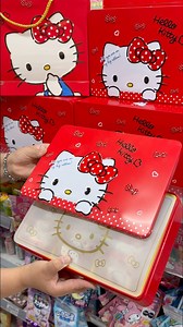 LATAS HELLO KITTY Lata roja viene con una bolsa de regalo Todos los modelos vienen con turrones La excusa perfecta para venir a visitarnos este finde | Tina&Co