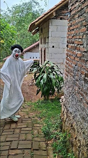 antena dirusak hantu!!