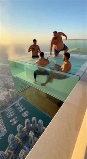 😱 Jacuzzi DETONATES 😱 #Dubai #Fail #infinitypool #burjkhalifa