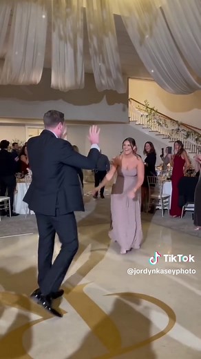 Creative and Fun Bridal Party Entrance Ideas for Weddings