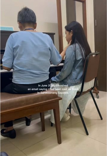 Confidence has to be earned. I still have lots to learn about this craft. Pero malayo na rin narating ko. 🥹 Yey to progress. Thank you @Tanghalang Pilipino for this show clip. #theaterph #philippinetheatre #sandosenangsapatos2024 #theater