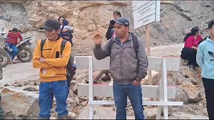 1.1K views · 15 reactions | POBLADORES DE CHIMBAN SE REÚNEN PARA TRATAR SOBRE PERJUICIOS DE LA CARRETERA El día de hoy se están concentrado las autoridades de las diferentes comunidades afectadas con la carretera que conduce a los centros poblados de San José, Susangate y comunidades aledañas, la concentración es con la finalidad de no dejar trabajar a la empresa Super Concreto del Perú, por los daños ocasionados. | Chota TV Noticias | Facebook