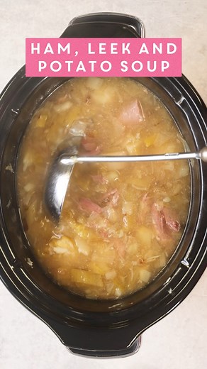 HAM, LEEK AND POTATO SOUP 💕 Really simple to knock up! 😋 FULL RECIPE 👉👉 https://pinchofnom.com/recipes/ham-leek-and-potato-soup/ Pre-order our NEW cookbook Pinch of Nom: Budget here 👉 https://amzn.to/3y25L6Q | Pinch of Nom