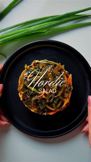 Cod liver and seaweed salad 🐟