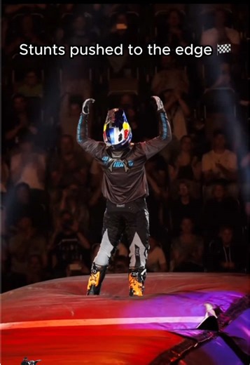 Extreme motor-cross stunts #usatiktok🇺🇸 #stunt #extreme #dirtbike #stuntmania