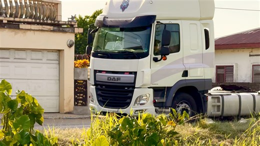 2.1K views · 12 reactions | Spotted today DAF CF Euro6 #DAF #daftrucks #europeantrucks #truckspotting #suriname #trucks | Racer Mily | Facebook