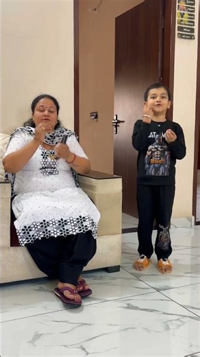 Ganesh Ji Elephant Ko Tarbuj Khila Rahe Hai 🛕🚩 #shorts #comedy #trending #viral #shortvideo