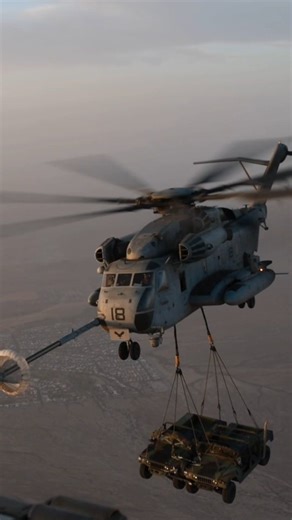 COMBAT AVIATIONIST on Instagram: "@marines CH-53E Super Stallions execute air-to-air refueling during a heavy lift exercise as part of Weapons and Tactics Instructor Course 2-25, near Yuma, Arizona, April 1, 2025. Video by Lance Cpl. Micah Thompson #ch53superstallion #helicopters"