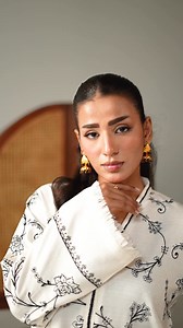 39K views · 13 reactions | Experience warmth and coziness with a touch of grace for an effortless winter look. Shop now without delay! | Buzzazi | Facebook