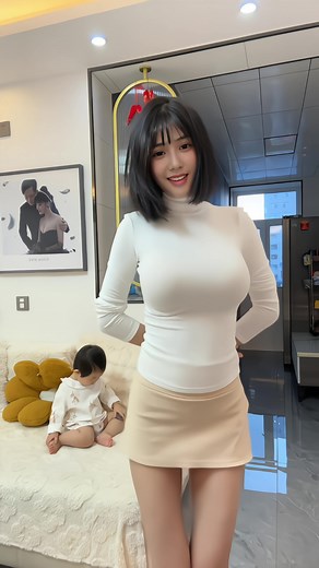 Chinese Dancing Showcase by Asian Girl