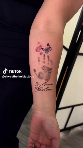 Tattoo in Memory of Zoey: A Tribute to Lost Love