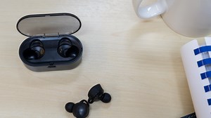 Why Are My Skullcandy Headphones Flashing Blue And Red?