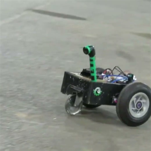 Veículo Autônomo em Operação com Navegação Baseada em Visão Computacional