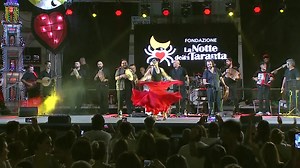 Uno stralcio dalla nostra diretta di ieri sera dalla Festa dei lampioni, a Calimera! 😍 | Terre del Salento