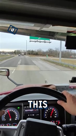 The transition between Indiana and Ohio roads is insane 😲🤣 | UNILAD Tech