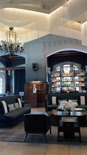 Take a moment to admire the small but beautiful details of our lobby✨ | Hotel Kansas City