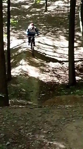 MTB trail jumps: beginner tips for bike jumps | Dejvík trails