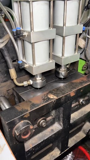 bottle blowing machine | Henan Cyril Machinery Equipment Co.,LTD