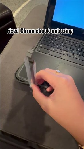 Fixed Chromebook unboxing