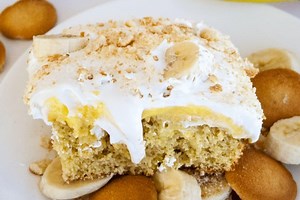 This Banana Pudding Poke Cake Is A Family Favorite Cake Mix Dessert!
