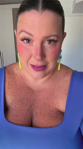 Agrega Color a tu Outfit: Ideas de Moda Plus Size y Curvy 💙