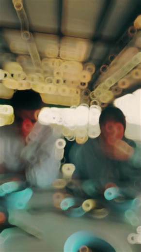 I’d be shy if my song was the restaurant’s background music too #sailubpon #sailubhemmawich #ponthanapon #spysailub #thanapon