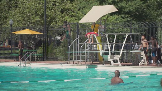 When are Sacramento’s city pools open?