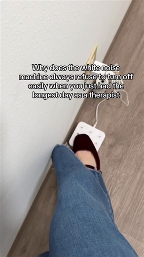 1.3K views | why is it not cooperating?! and why does this always seem to happen at the end of a long day 藍 For more on being a therapist, check out the resources in my bio! I’m doing a free webinar for therapists in a few weeks on how to scale a practice so that it’s sustainable! #therapy #privatepractice #privatepracticelife #therapistsofinstagram #privatepracticeedit #moderntherapy #childtherapy #psychologist | Dr. Carrie Jackson | Facebook