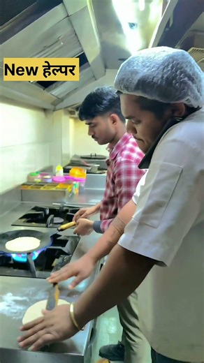 New helper 😄 #cheflife #chef #cooking#hotelline #denzelwashington #youtubeshorts #chef #trending