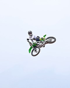 61K views · 845 reactions | We could watch this on repeat all day.  Axell Hodges on the all-new 2022 limited edition #KX450SR. #TheBikeThatBuildsChampions #KX #TeamGreen #GoodTimes #Kawasaki . . Professional rider on a closed course. | Kawasaki USA | Facebook