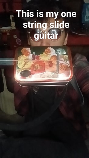 Christmas Cookie Tine Guitar #diyinstruments #slideguitar #homemadeinstruments #diyinstruments