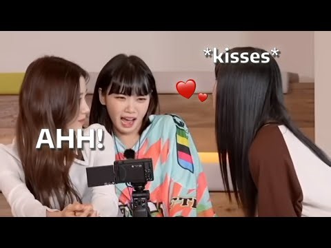 kim chaewon vs kisses