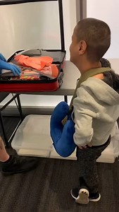 27K views · 423 reactions | The best prank ever jajaja we got @elmayitooficial coming back from Texas at the airport TSA  | Jimmy Humilde | Facebook