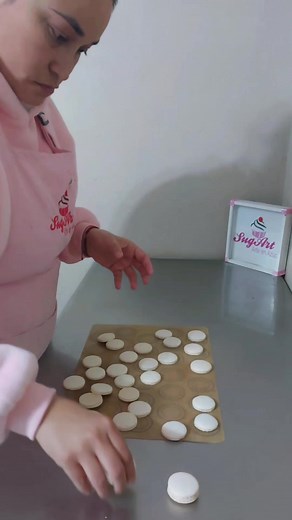 Iniciando fin de semana con un poco de humor ✨️ #humor #pasteles #macarons | SugArt by Gabriela Ibarra